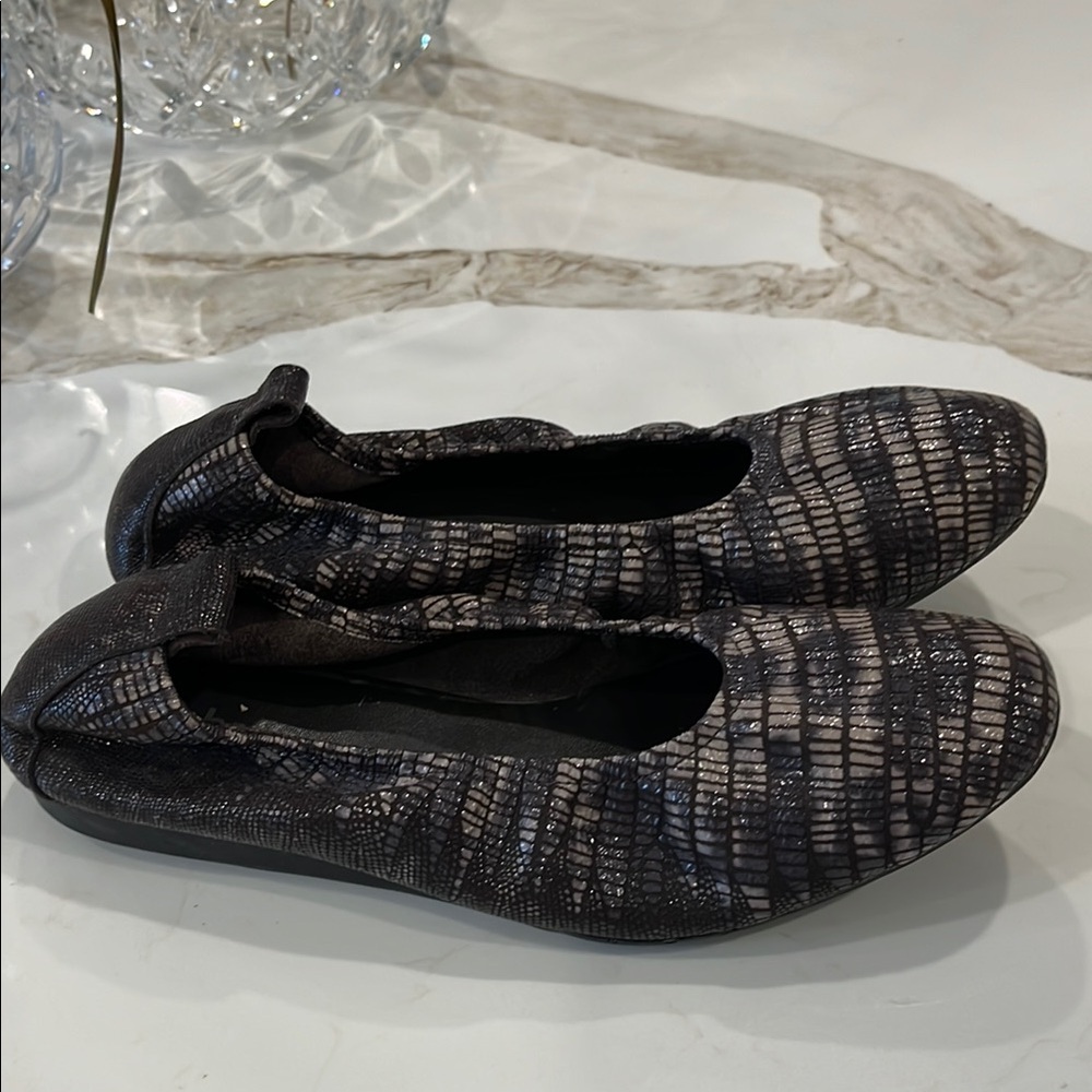 EUC Arche leather ballet flats dark purple reptile print with soft rubber sole
